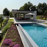 Villa Vallonga