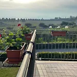 Ladi\'S B&B