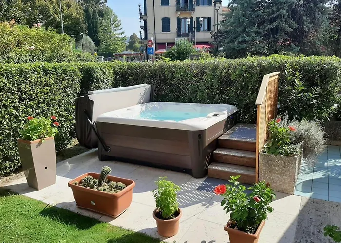 Front Lake Studio With Loft Bed And Pool
