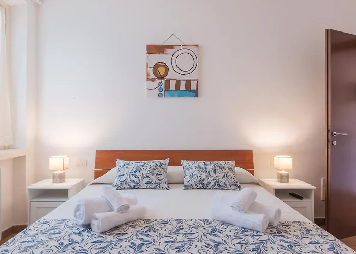 Bardolino Lake Home*****