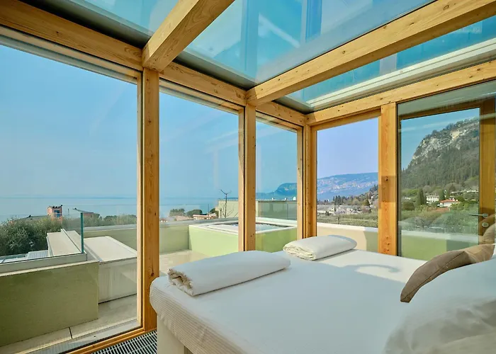 Villa Sunny Lake Suites