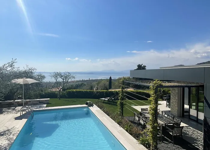 Luxury Villa Orizzonti - Regarda Travel