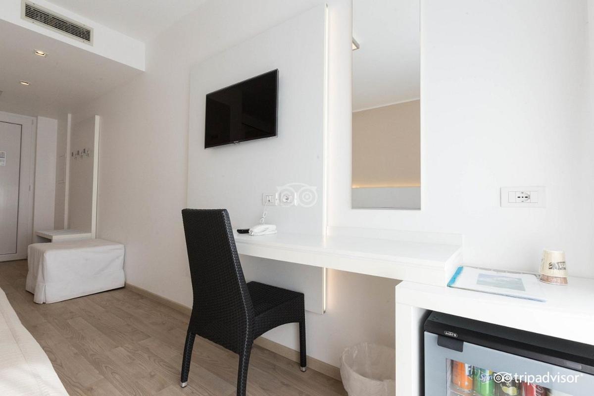 Katy Hotel 3*