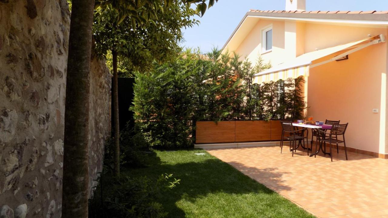 Apartment Millyholidays - Lilla - Center - Nearby - Private Garden - Pool *