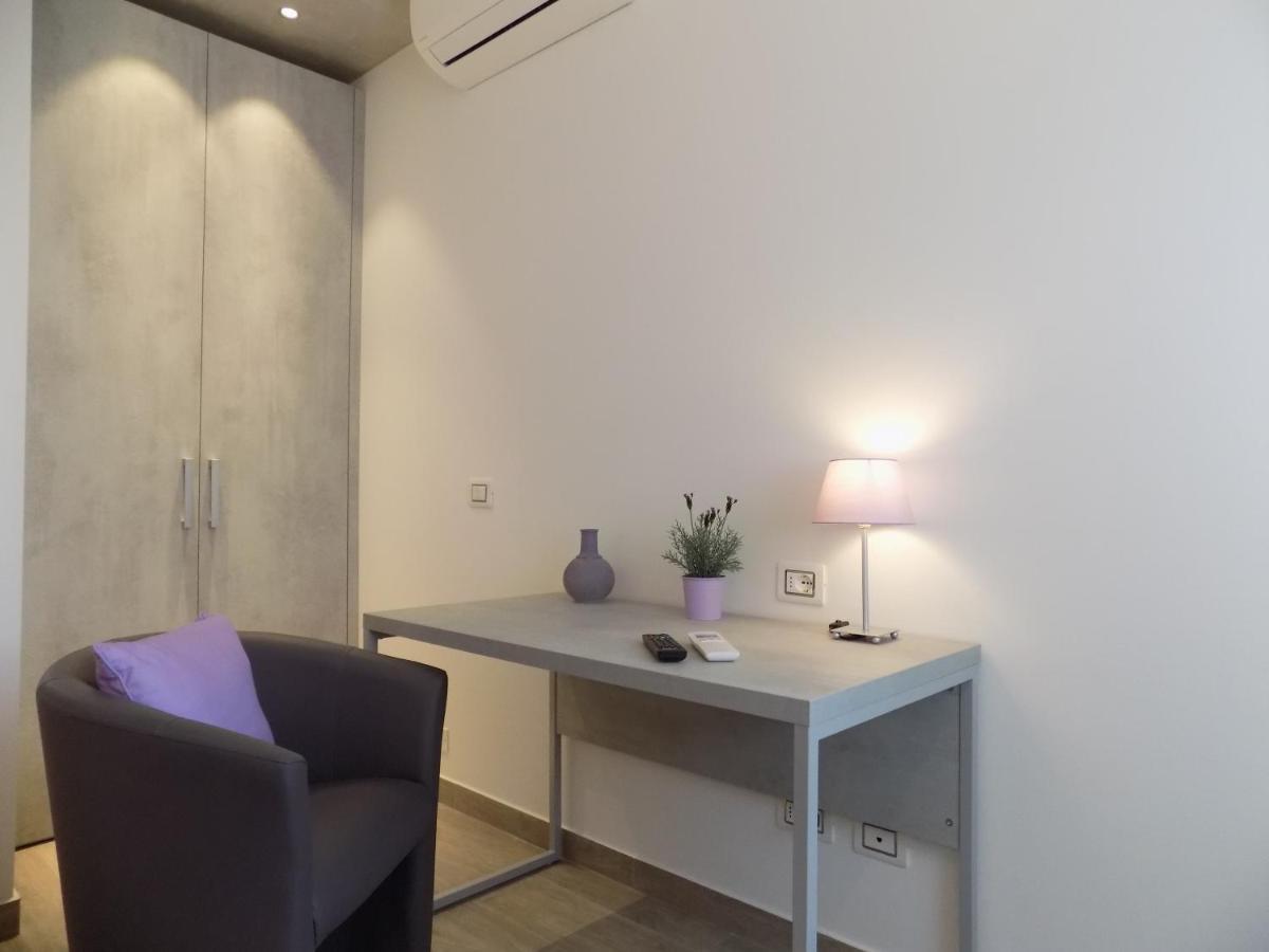 Millyholidays - Lilla - Center - Nearby - Private Garden - Pool Bardolino
