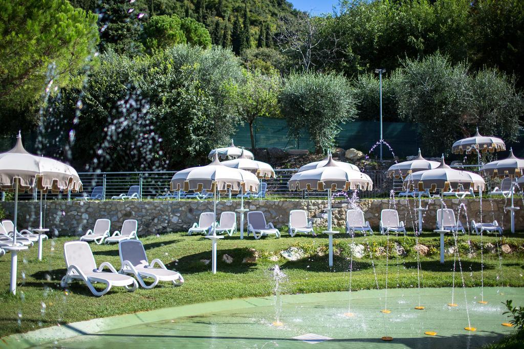 La Rocca Village Campeggio 3*