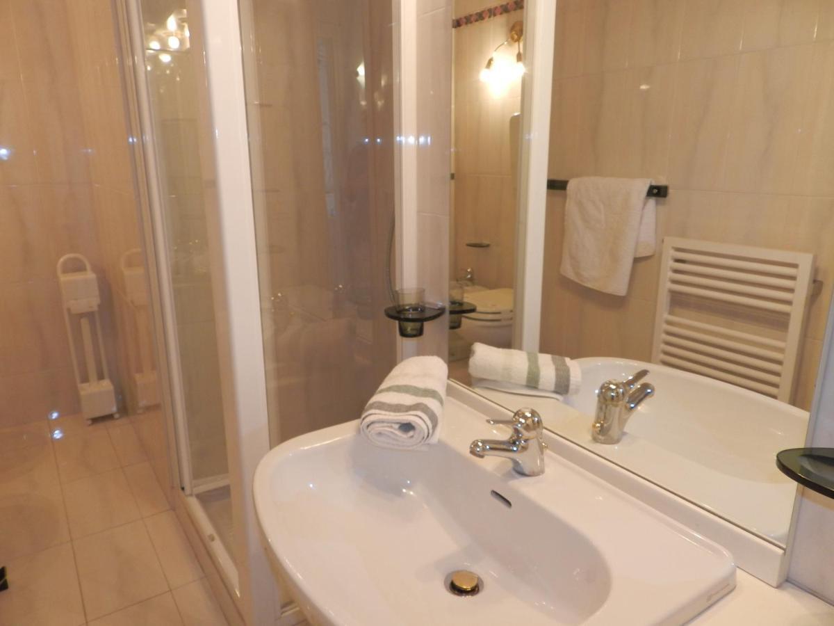 Apartment In - Regarda Travel