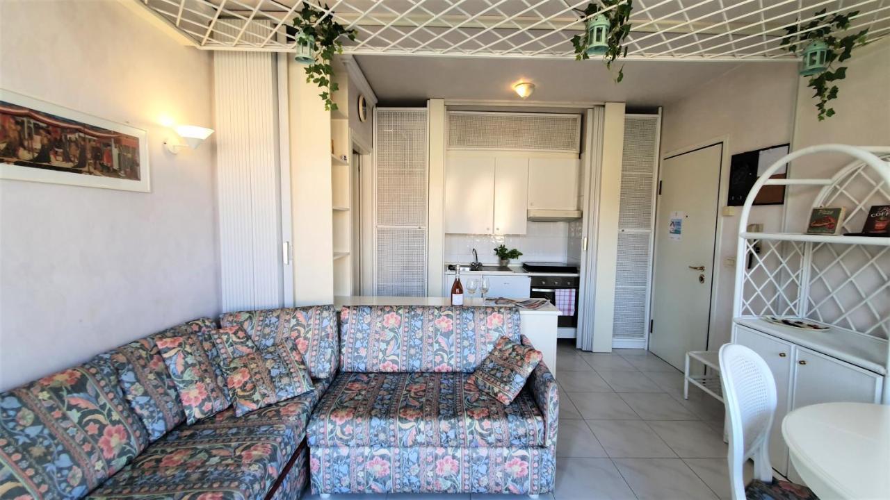 Apartment In - Regarda Travel