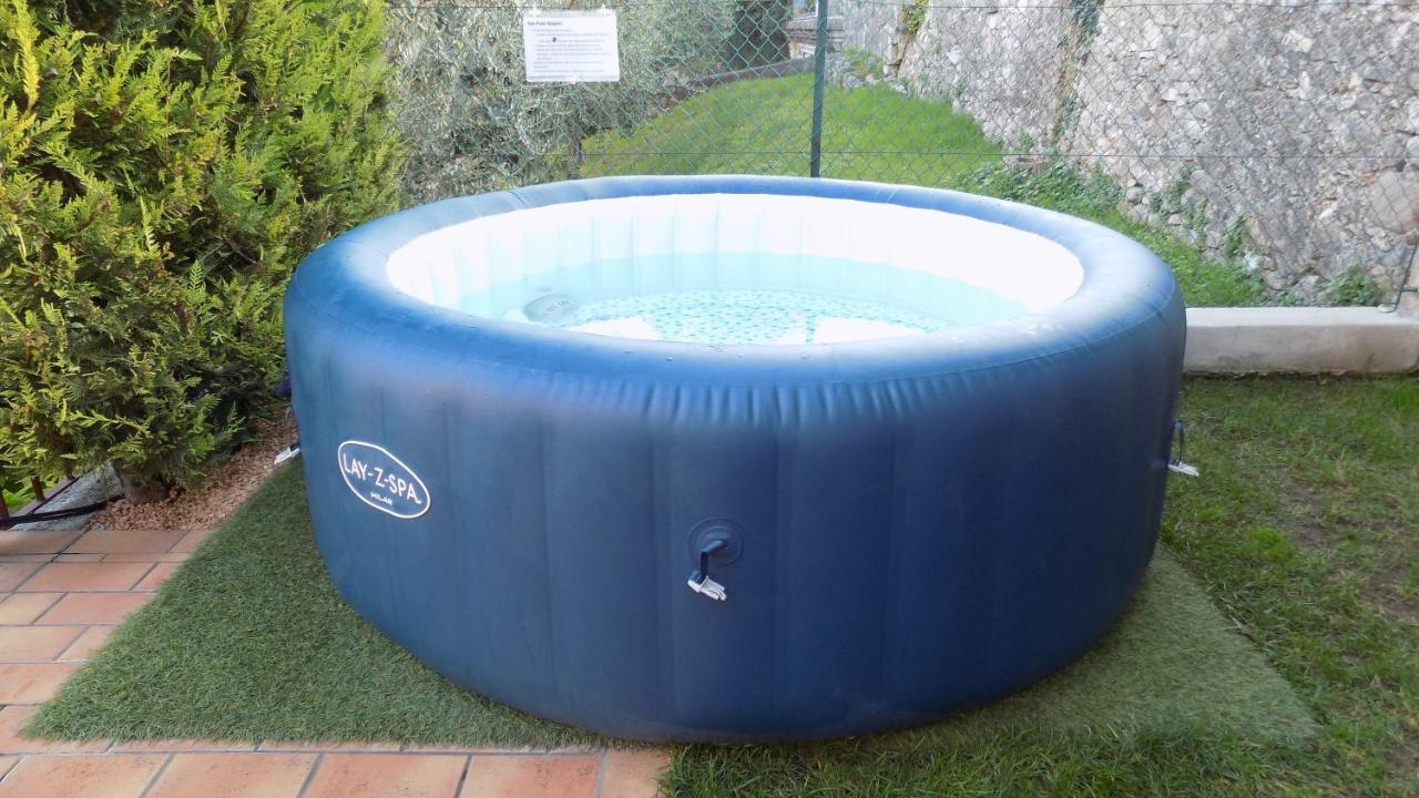 Millyholidays - Lilla - Center - Nearby - Private Garden - Pool Bardolino