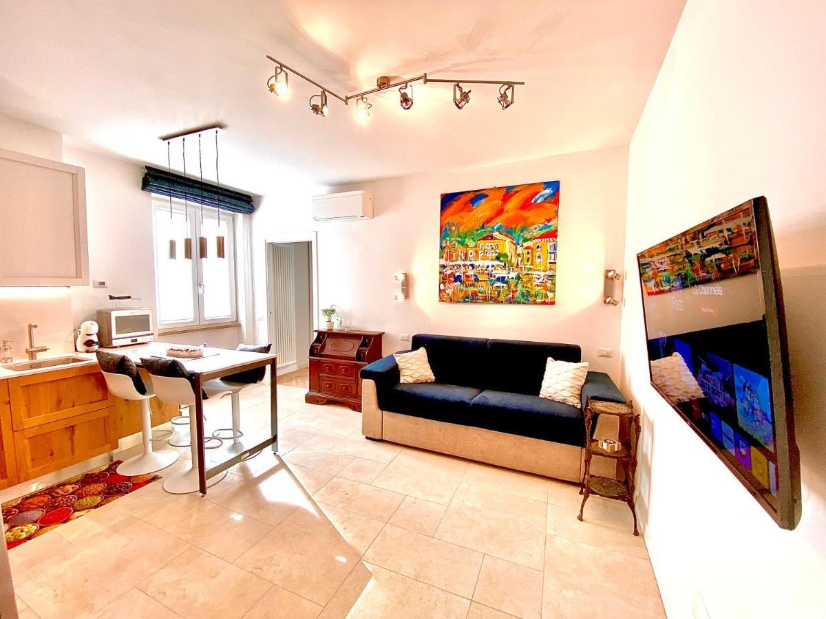 Apartment Alice Silver