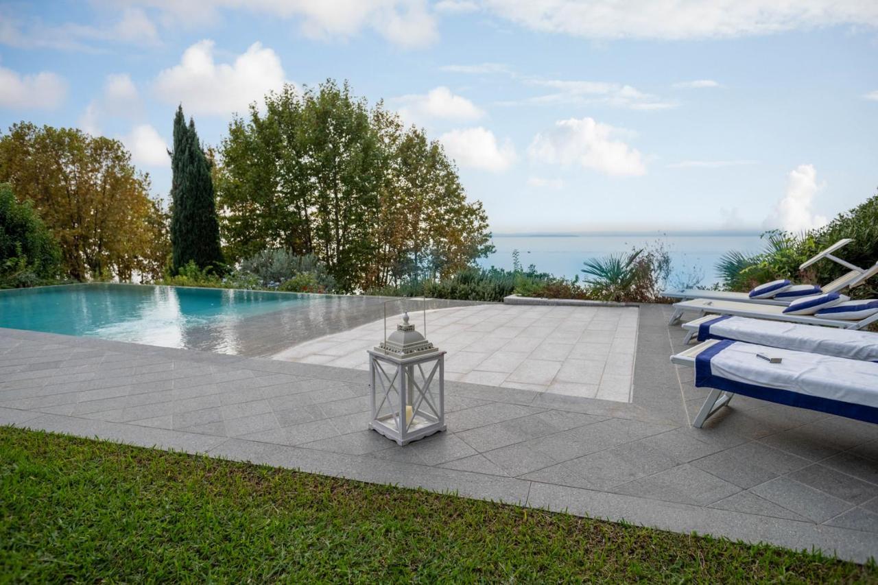 Infinity - Regarda Travel Villa
