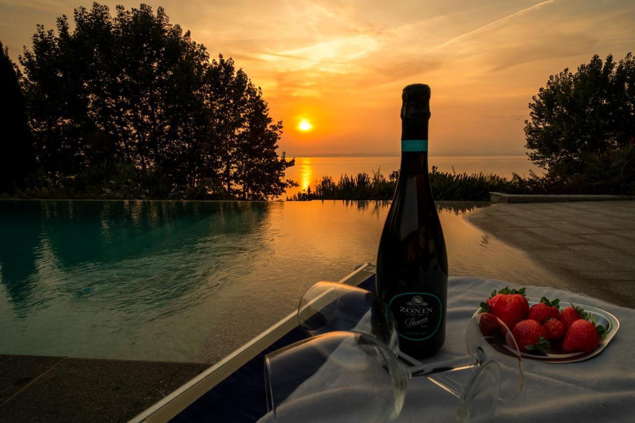 Infinity - Regarda Travel Villa