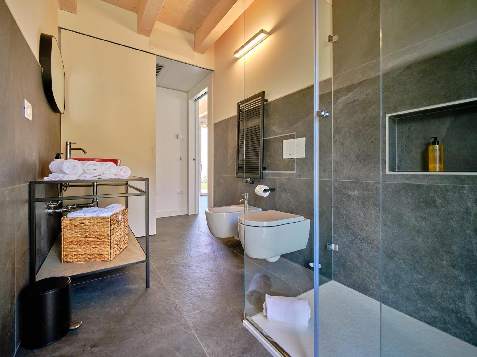 Sunny Apartment Bardolino
