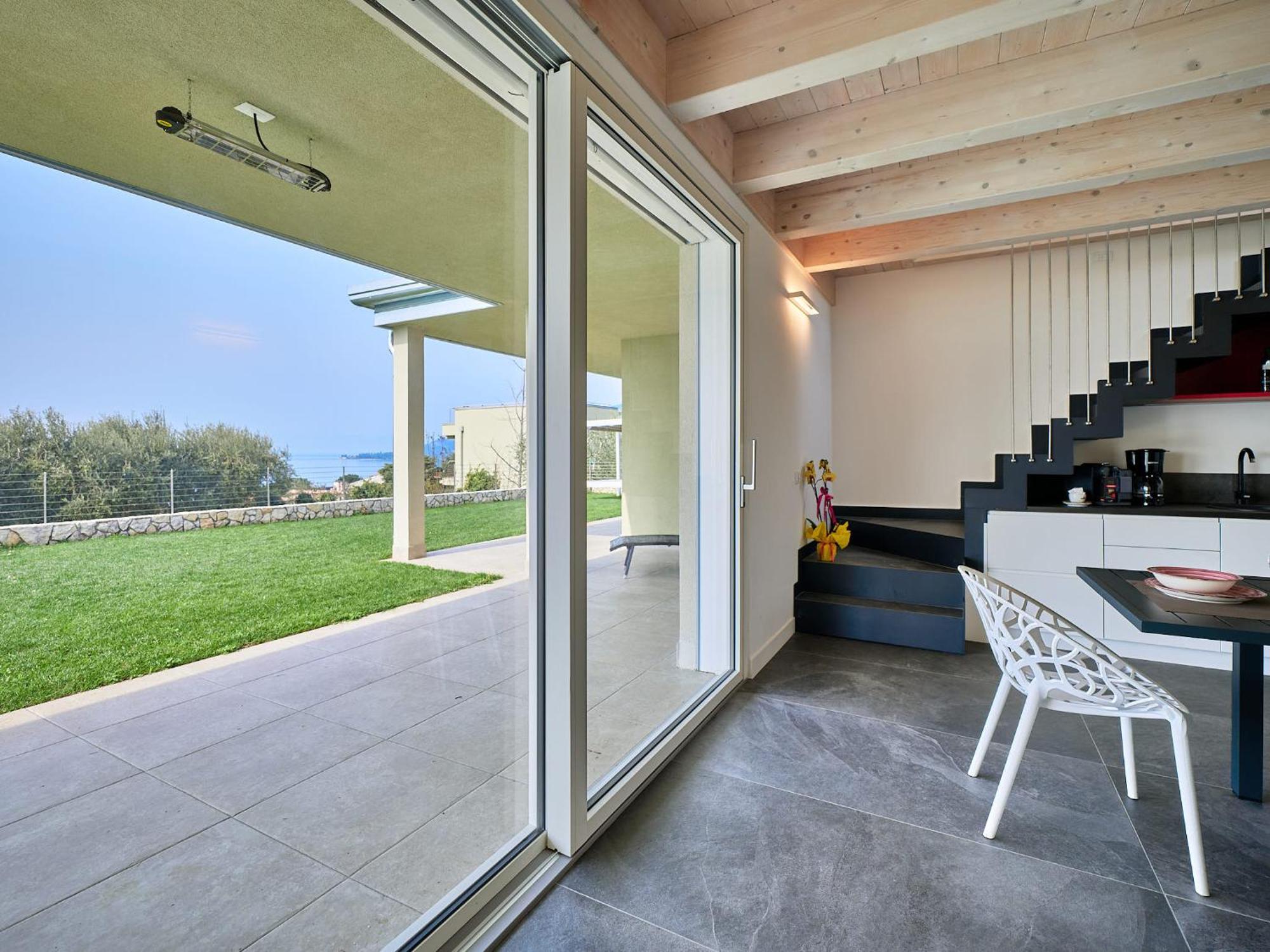 Sunny Apartment Bardolino