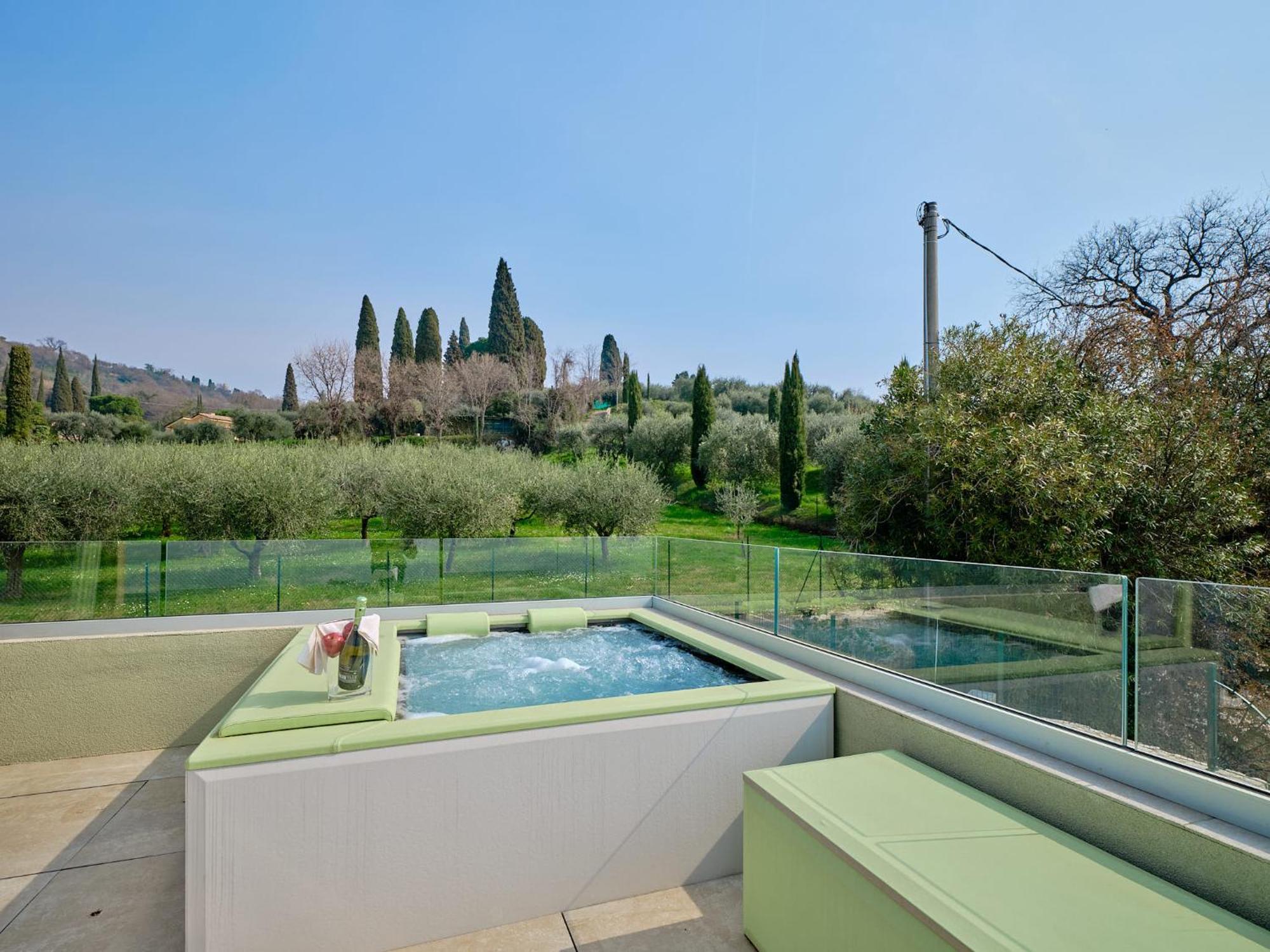Sunny Bardolino