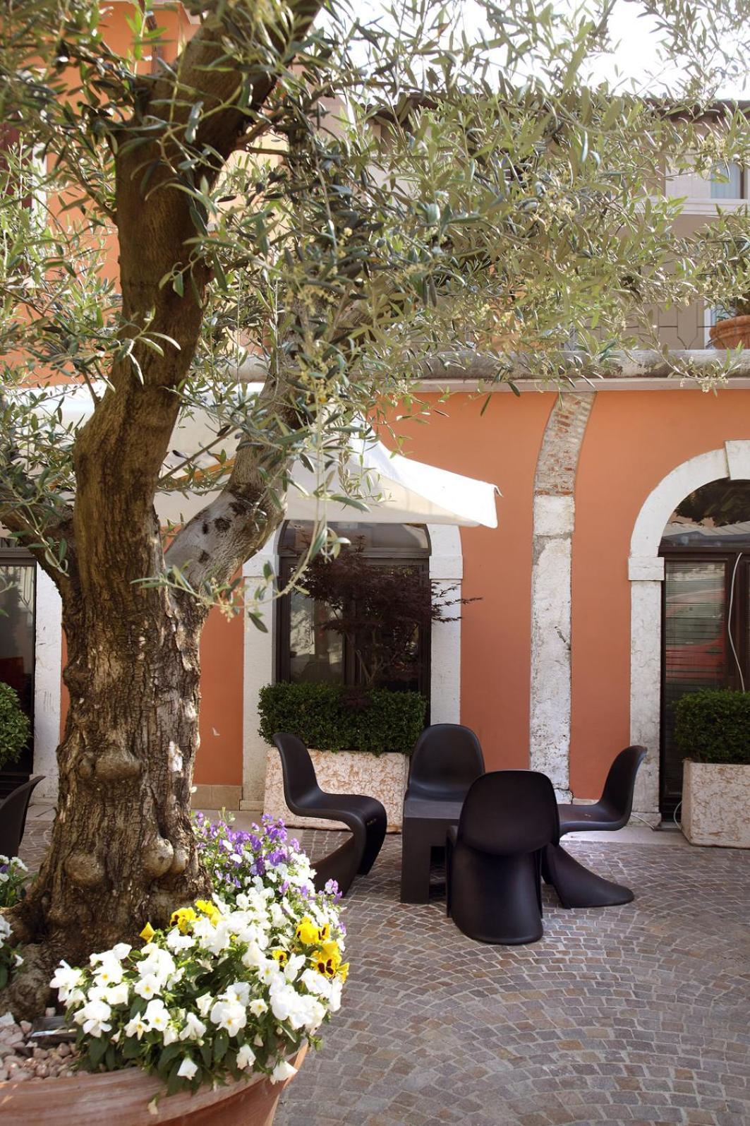 Corte San Luca Aparthotel 3*