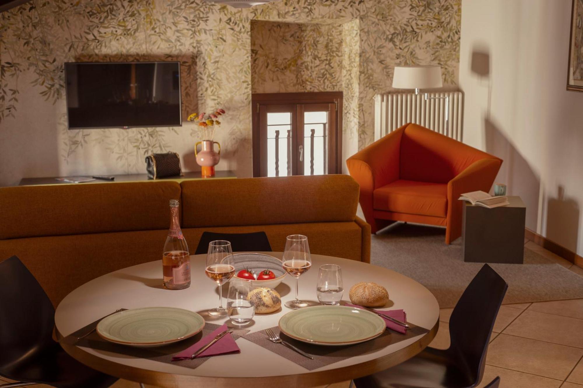 La Grotta Apartment *