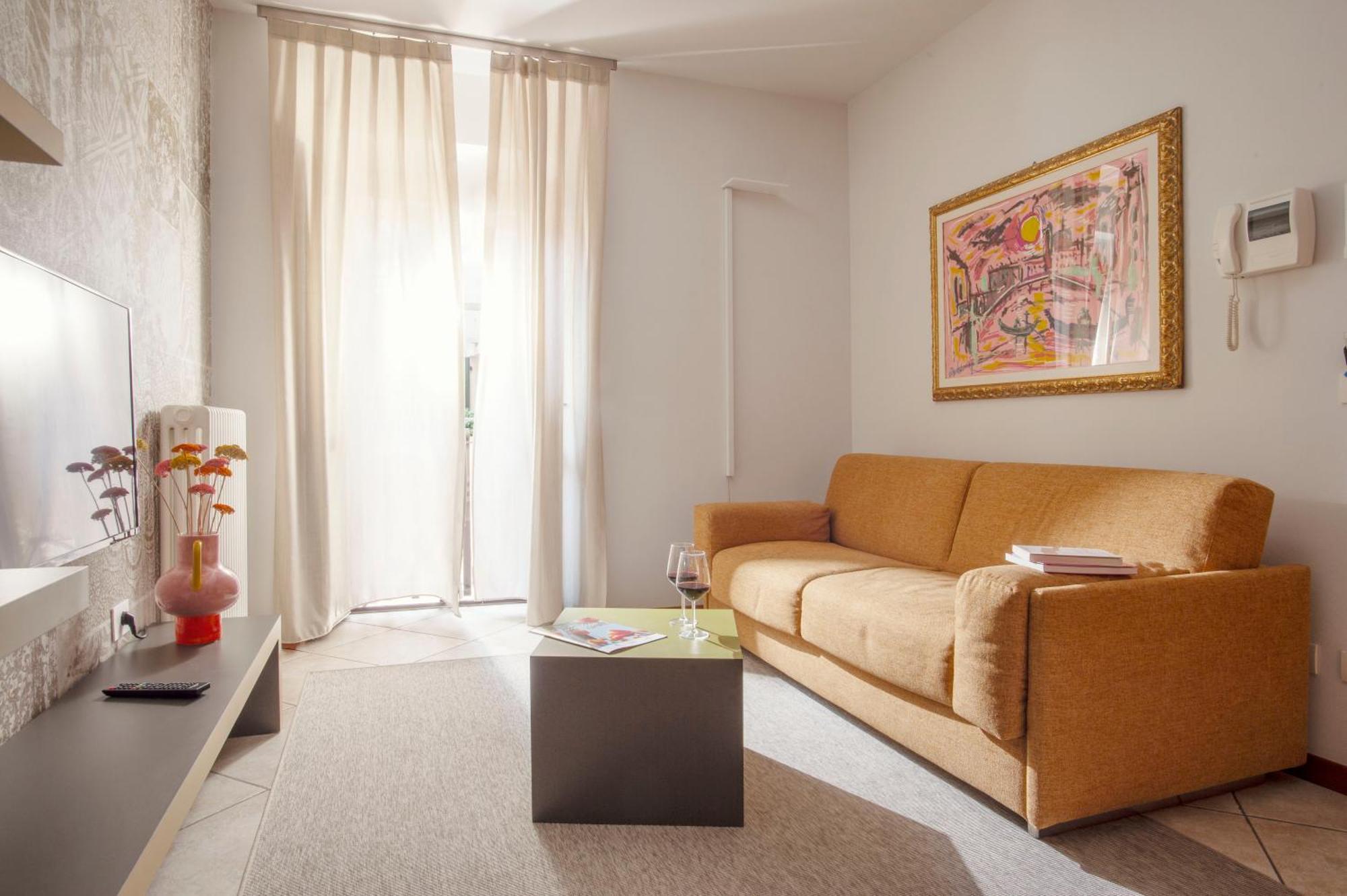 La Grotta Apartment *
