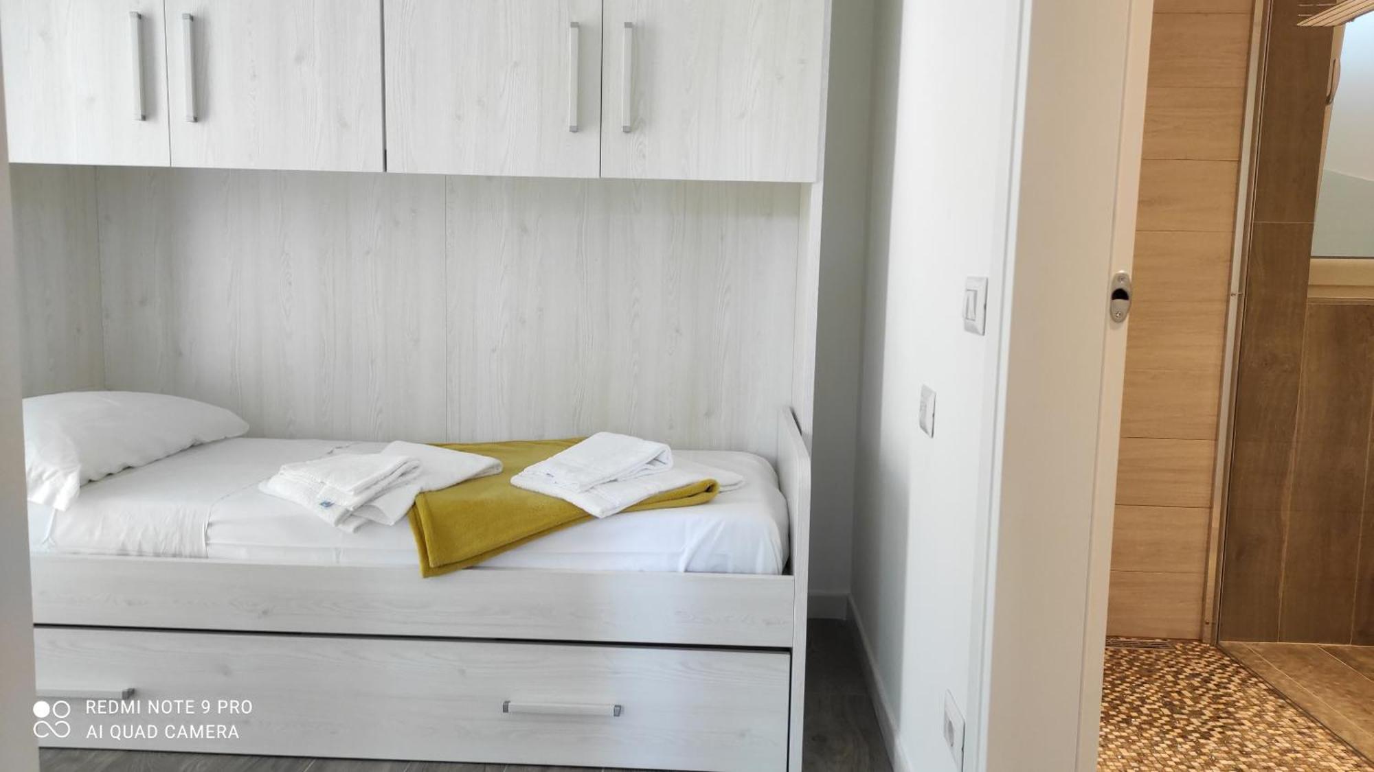 Apartament A *