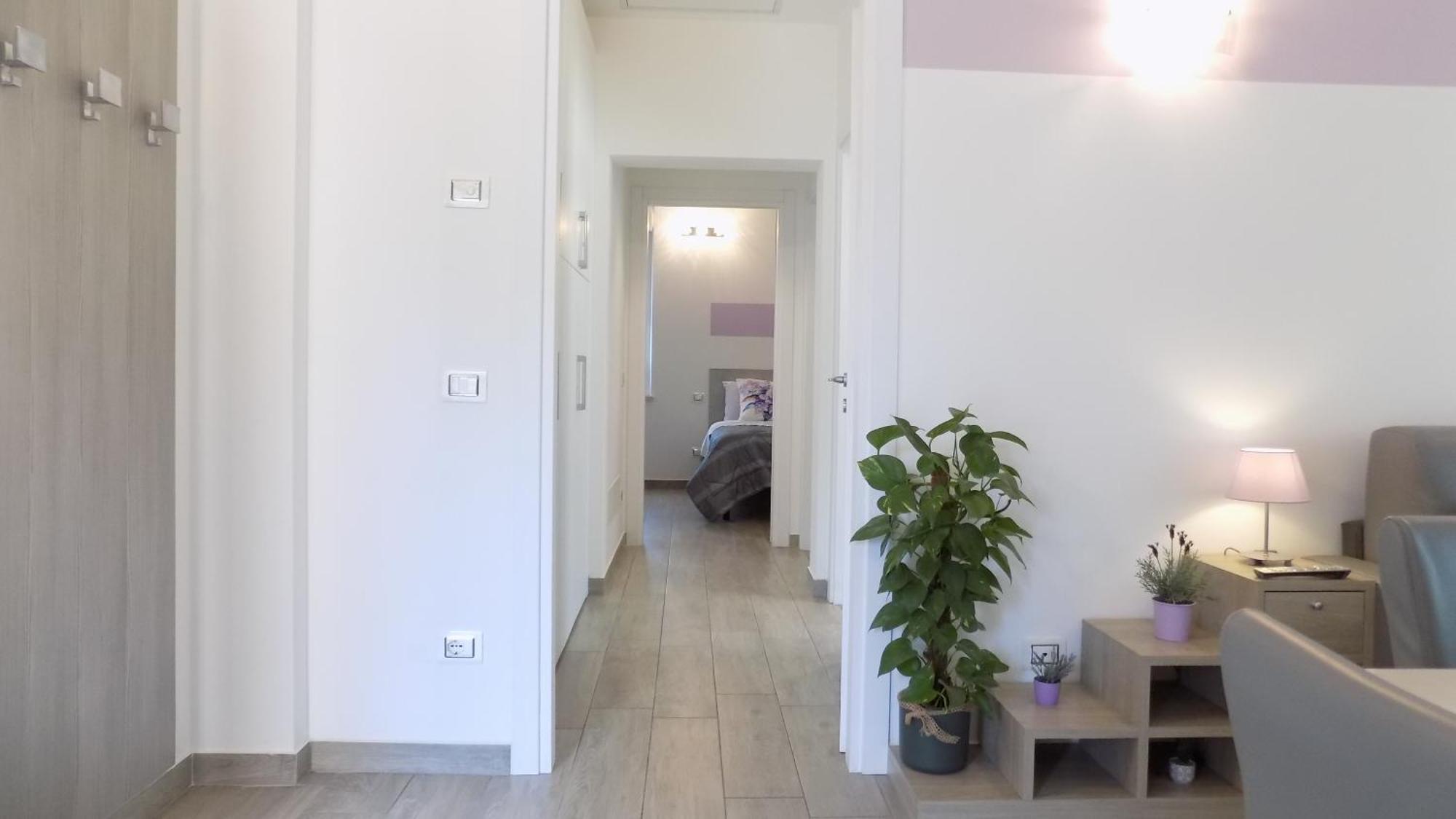 Millyholidays - Lilla - Center - Nearby - Private Garden - Pool Bardolino