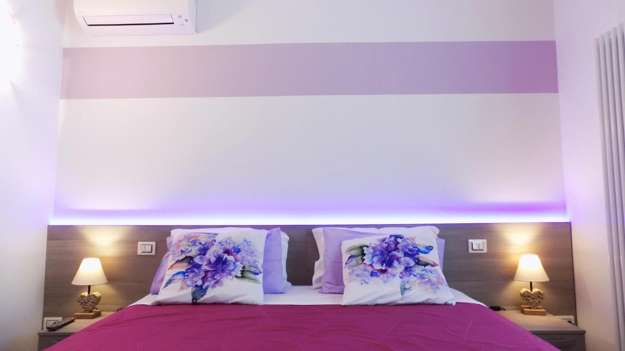 Millyholidays - Lilla - Center - Nearby - Private Garden - Pool Apartment Bardolino