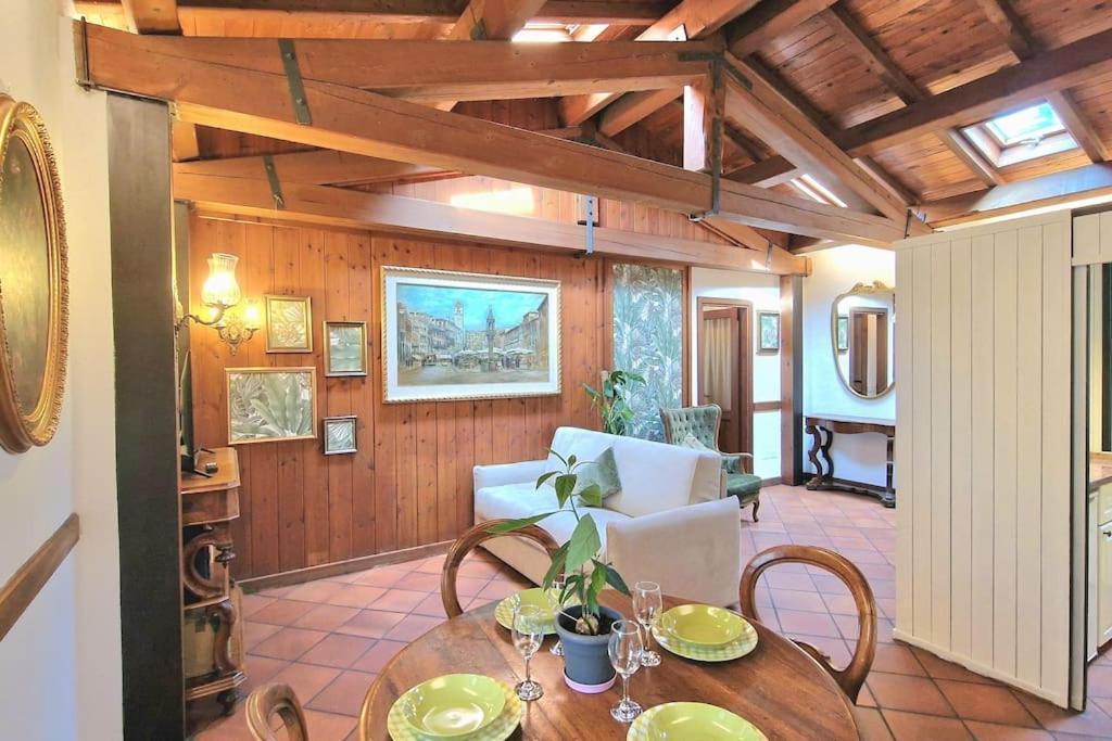 Ca' Dinora Apartment *