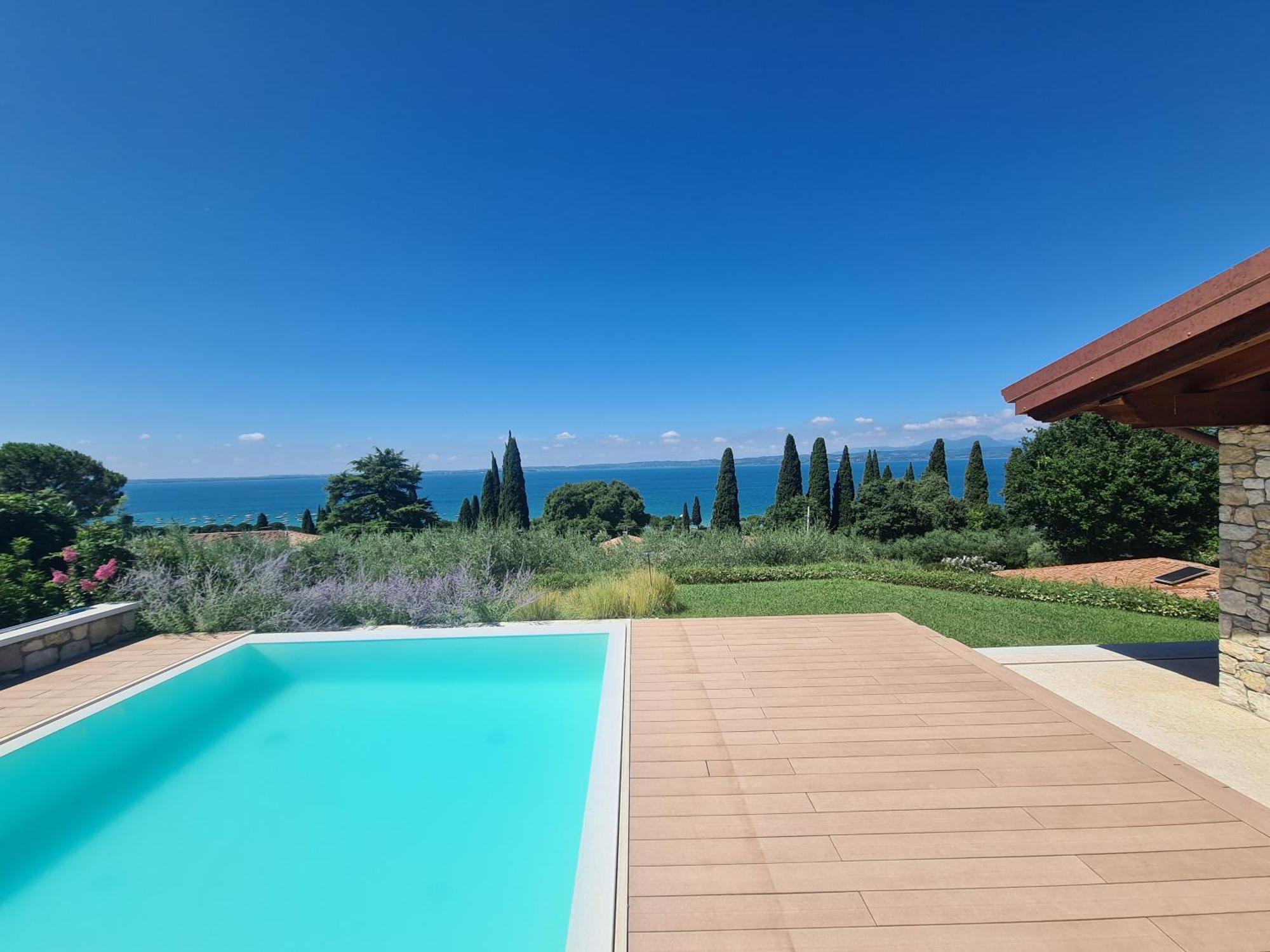 Breathtaking In Pool & Garden Bardolino
