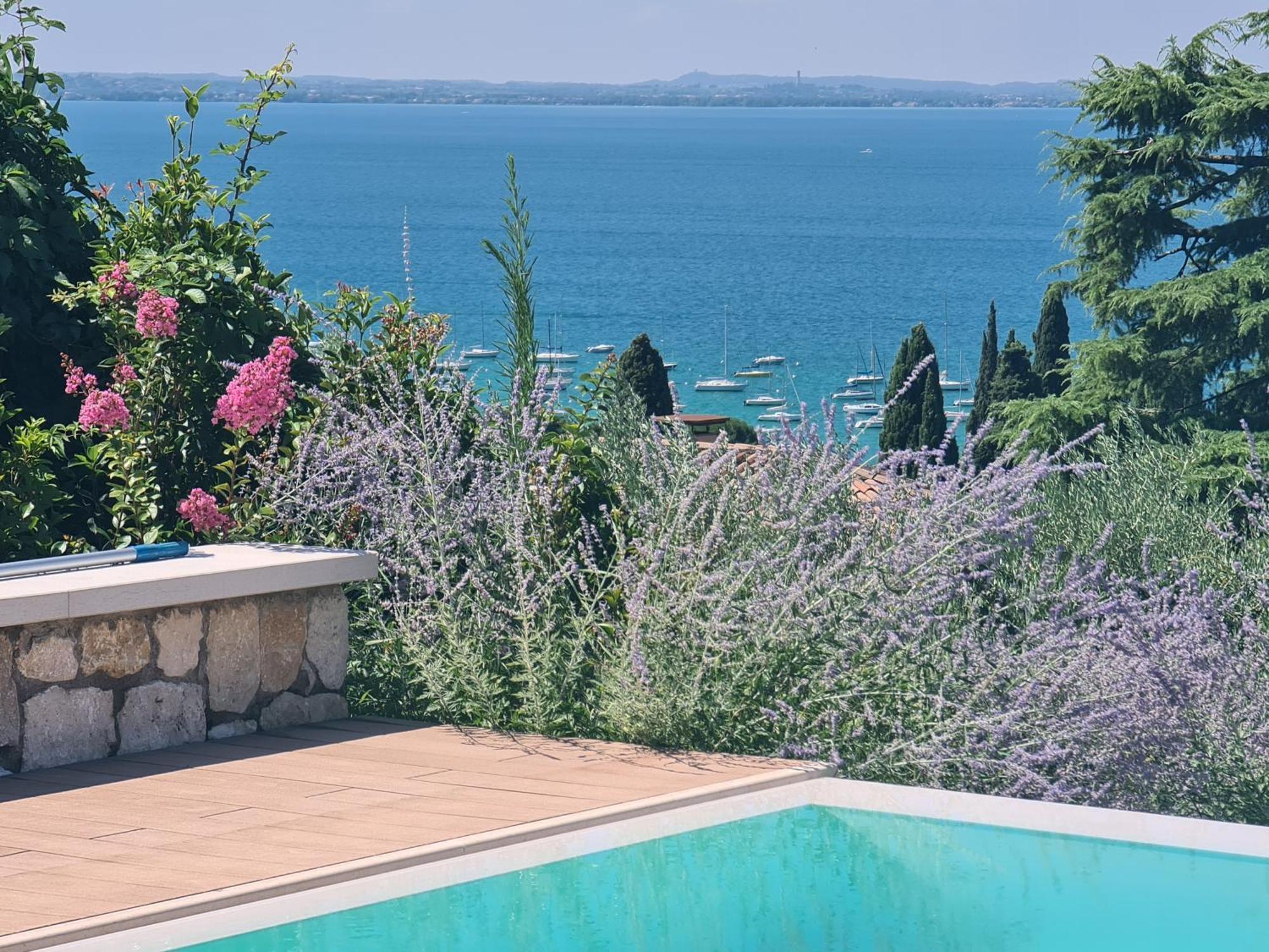 Villa Breathtaking In Pool & Garden *