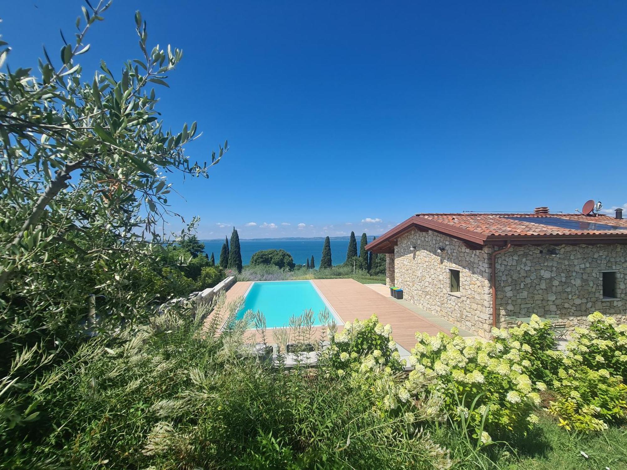 Villa Breathtaking In Pool & Garden