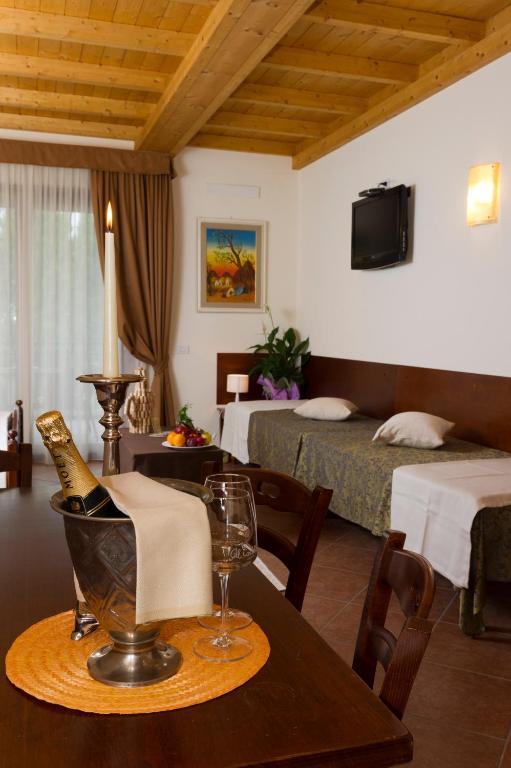 Aparthotel Ristorante Al Cardellino *