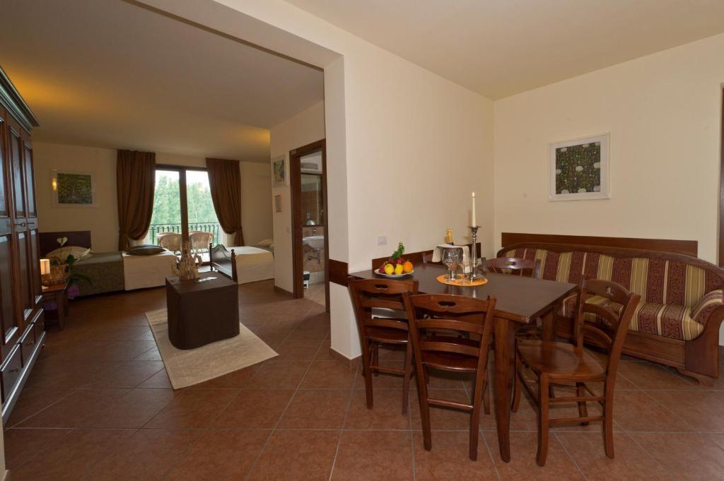 Aparthotel Ristorante Al Cardellino Bardolino