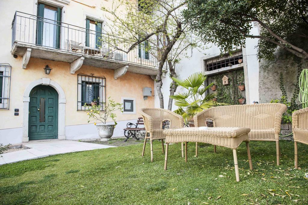 Borgo Di Calmasino *