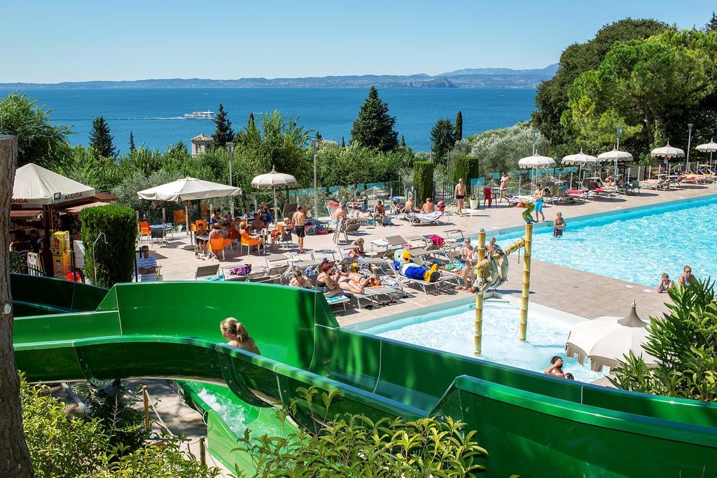 La Rocca Village Campeggio 3*