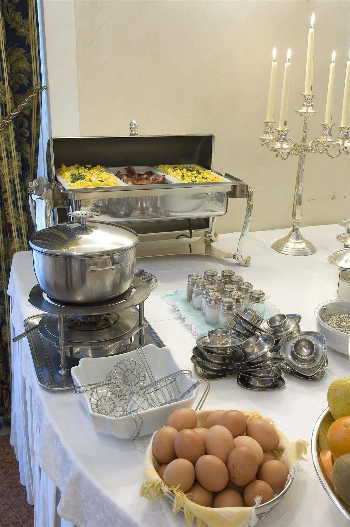 Hotel Quattro Stagioni & 3*