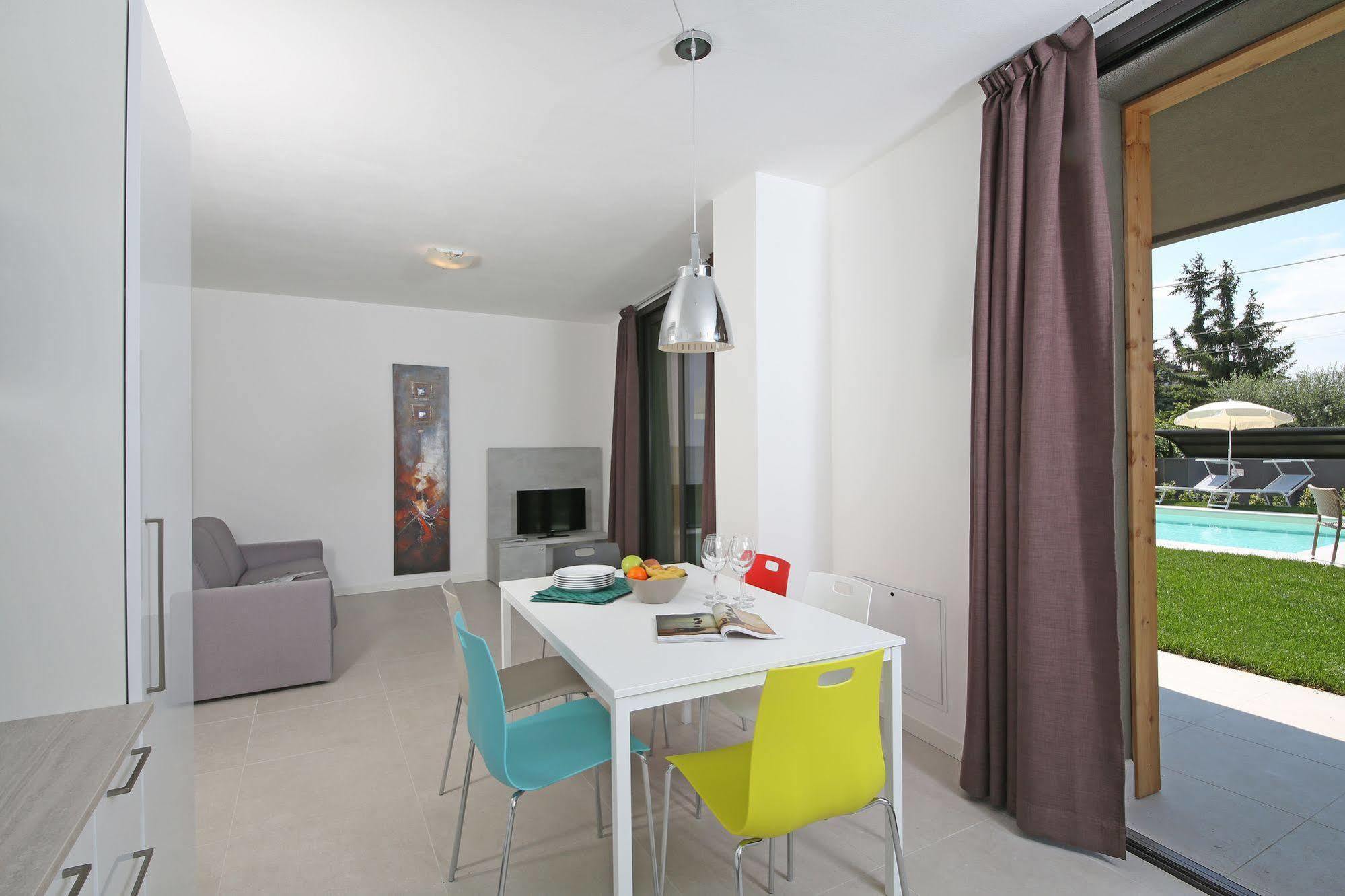 T14 Apartment *
