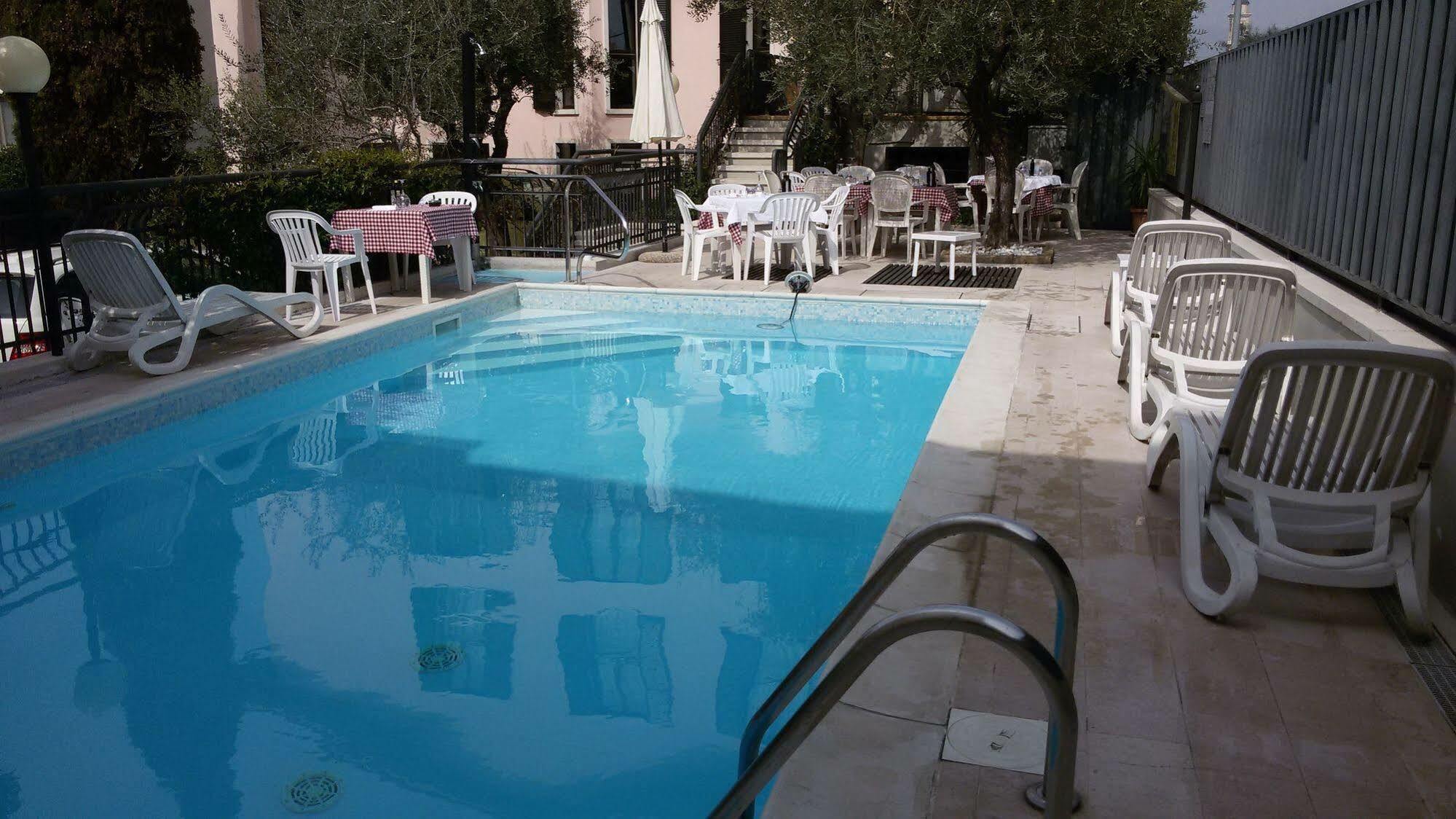 Santa Maria Hotel 2*