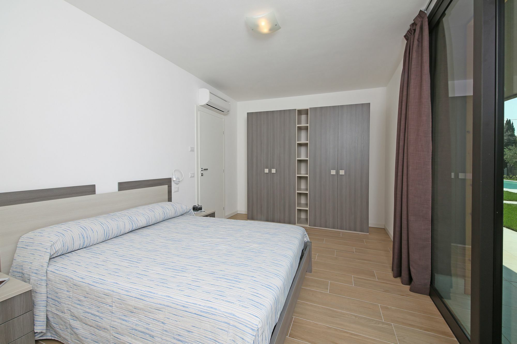 Apartment T14 *