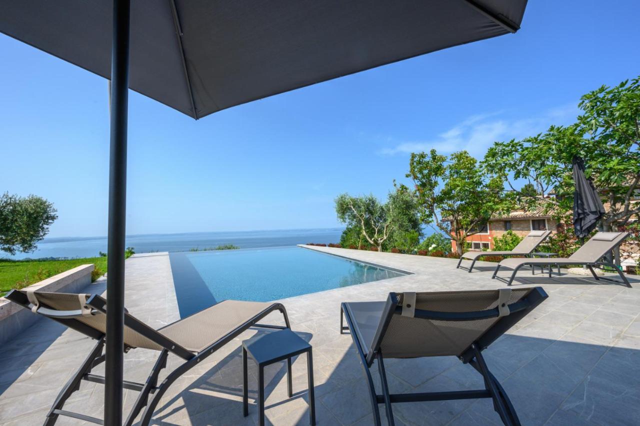 Dama Del Lago Apartment *
