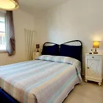 Narcisa View Lake&Pool Apartment