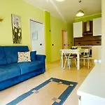 Colors Pool Apartment