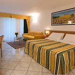 Hotel Capri Bardolino 3S