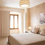 Flower Apartments