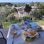 Ladi\'S B&B