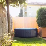 Millyholidays - Apartment Sunflower - Center - Nearby Beach - Private Garden - Spa Pool