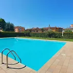 Colors Pool Apartment Bardolino