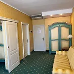 Hotel Alla Riviera