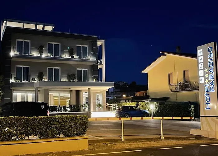 Hotel Paradiso
