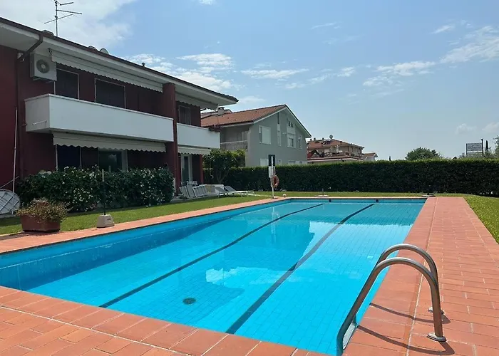 Bardolino Lake Apartments
