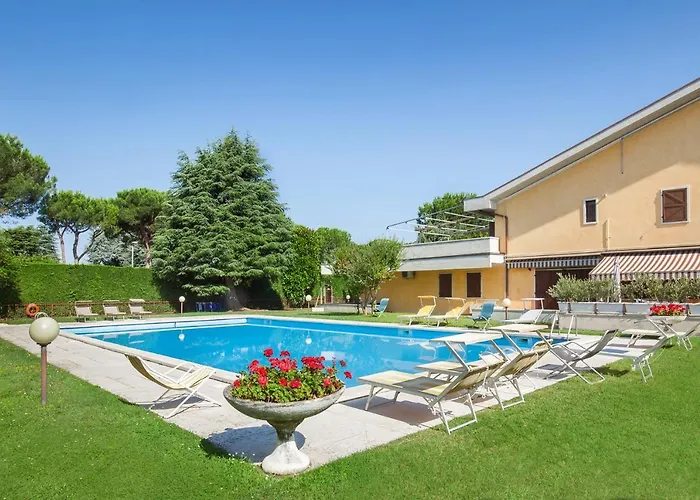 Luxury Penthouse/Pool/50M To Lake