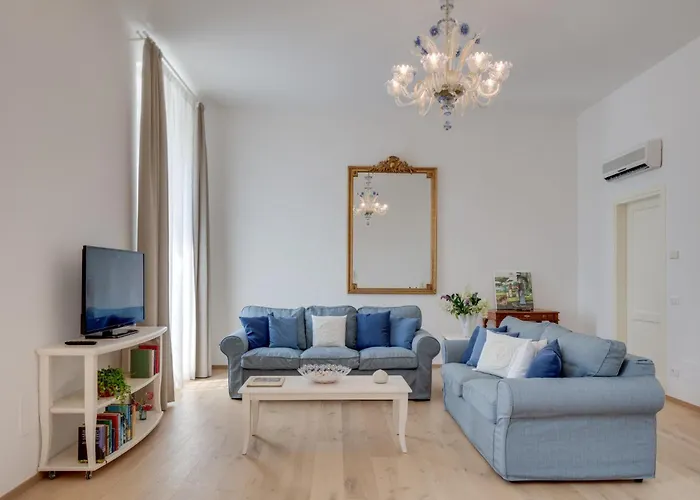 Rambaldi Apartments In Casa Nr 6 With Shared Terrace